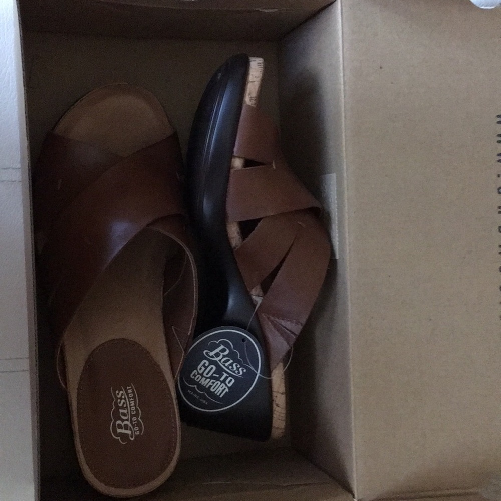 G.h. Bass & co sandal wedge